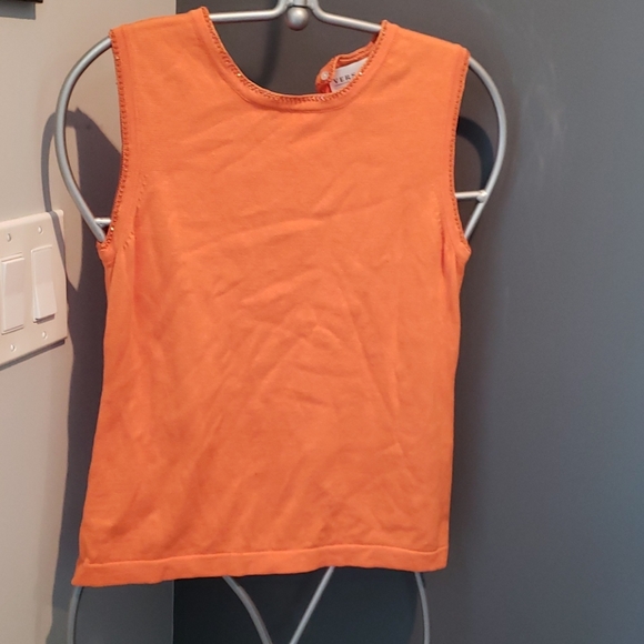 Sleeveless top - Picture 1 of 3